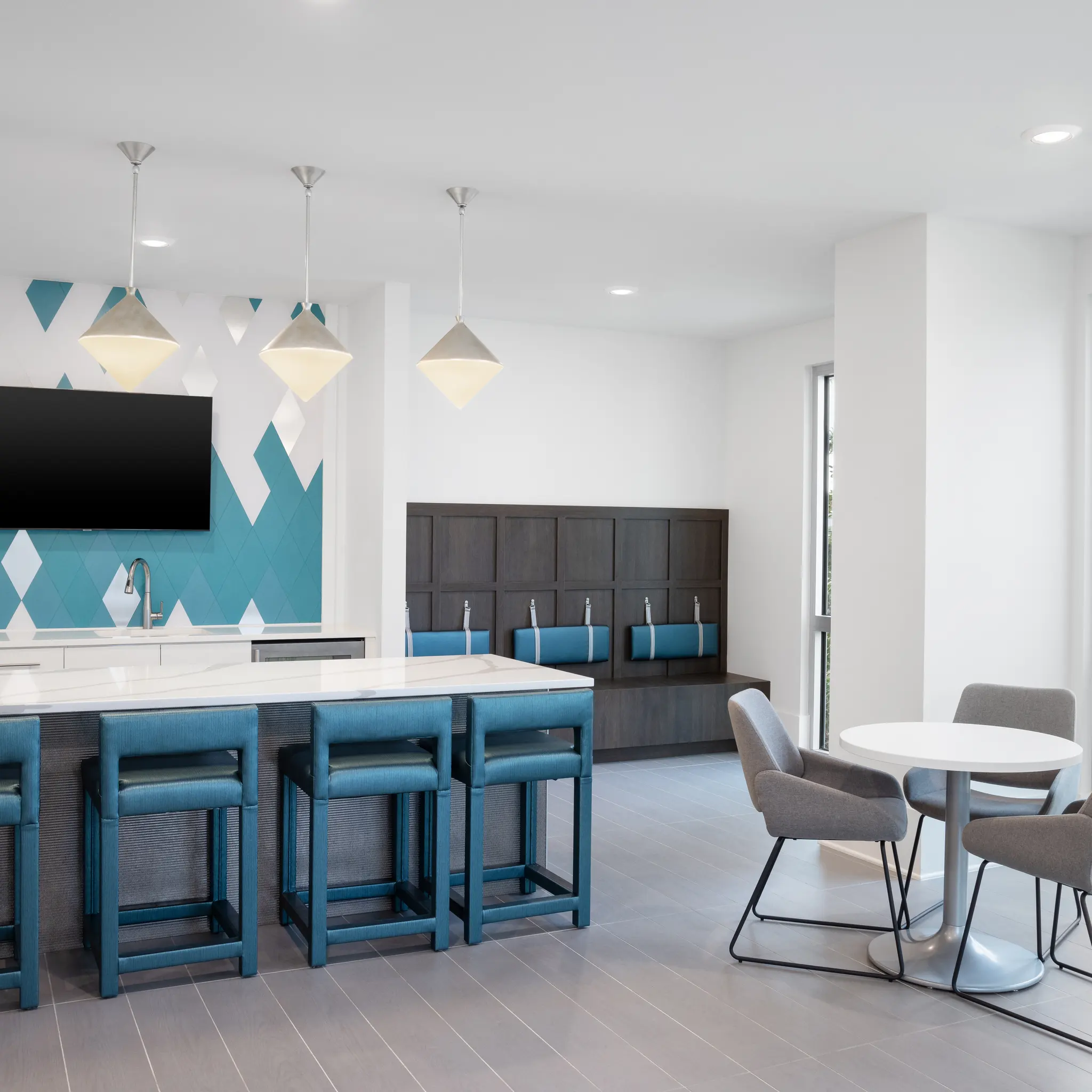 Bradenton, Florida, Apartments Contact Hue Watercolor Place